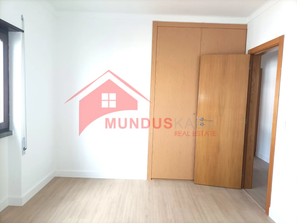 Apartamento T2 para Venda em Sesimbra (Santiago) Foto 12