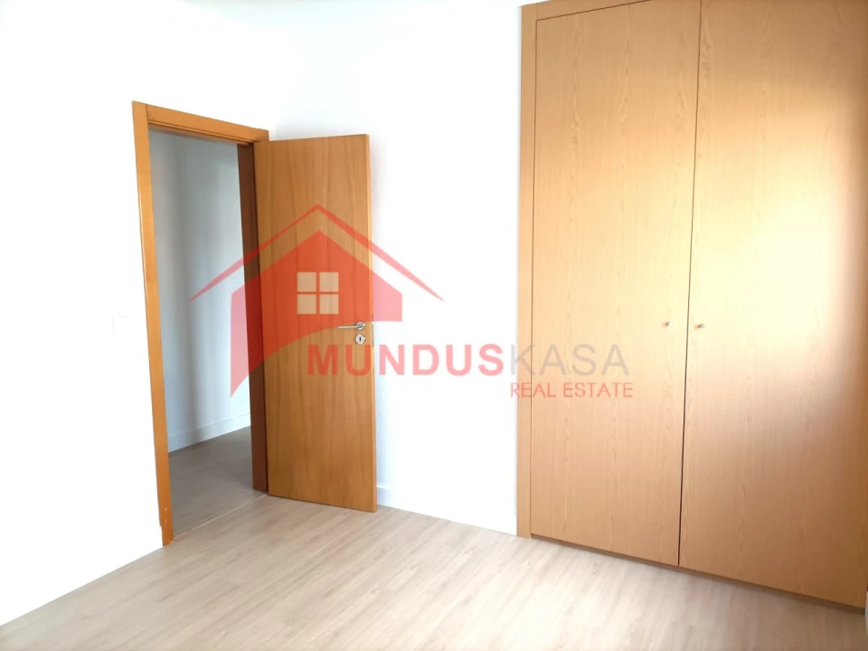 Apartamento T2 para Venda em Sesimbra (Santiago) Foto 16