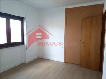 Apartamento T2 para Venda em Sesimbra (Santiago)