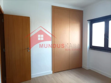 Apartamento T2 para Venda em Sesimbra (Santiago)