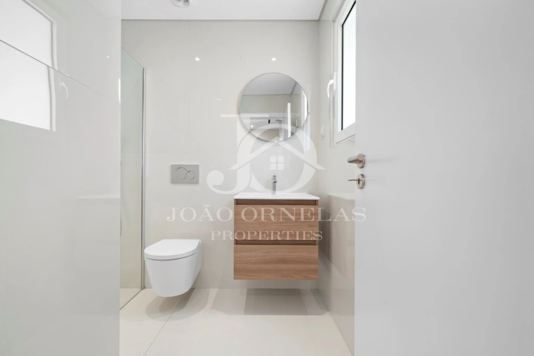 Moradia T4 para Venda em Funchal (Santa Maria Maior) Foto 13