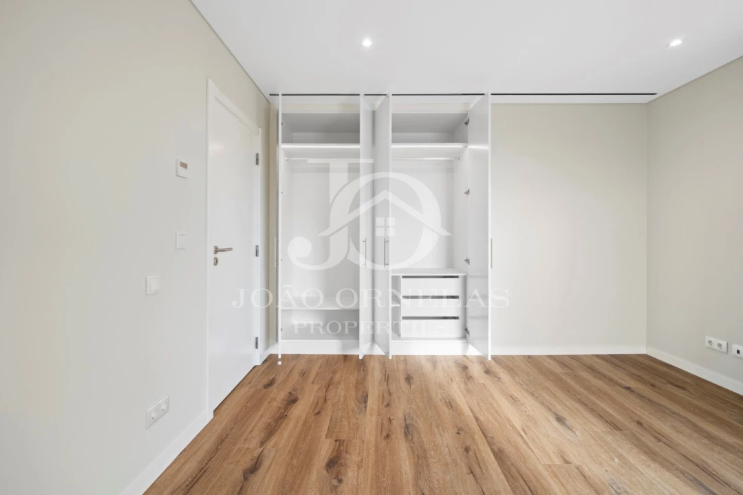 Moradia T4 para Venda em Funchal (Santa Maria Maior) Foto 24