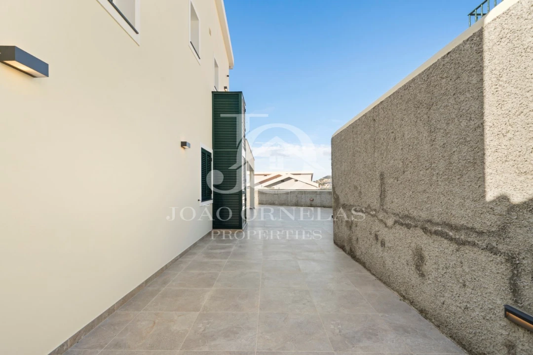 Moradia T4 para Venda em Funchal (Santa Maria Maior) Foto 35