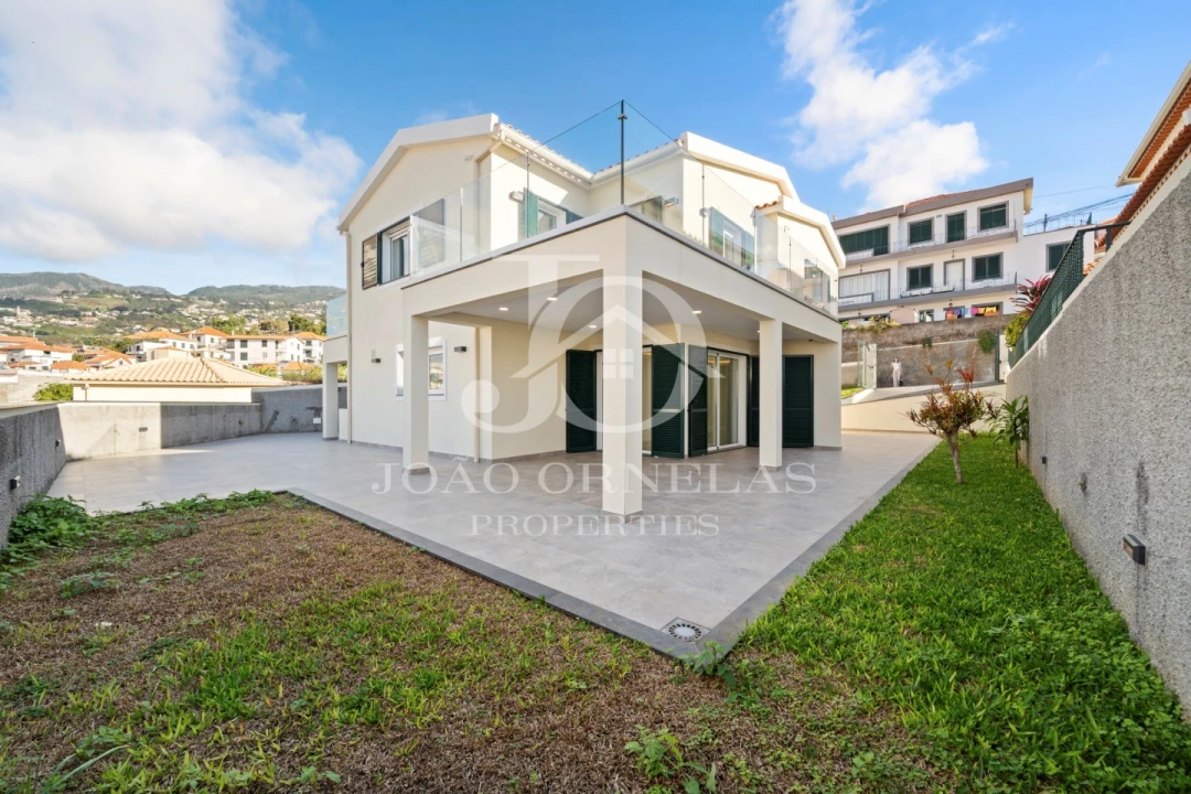 Moradia T4 para Venda em Funchal (Santa Maria Maior) Foto 41