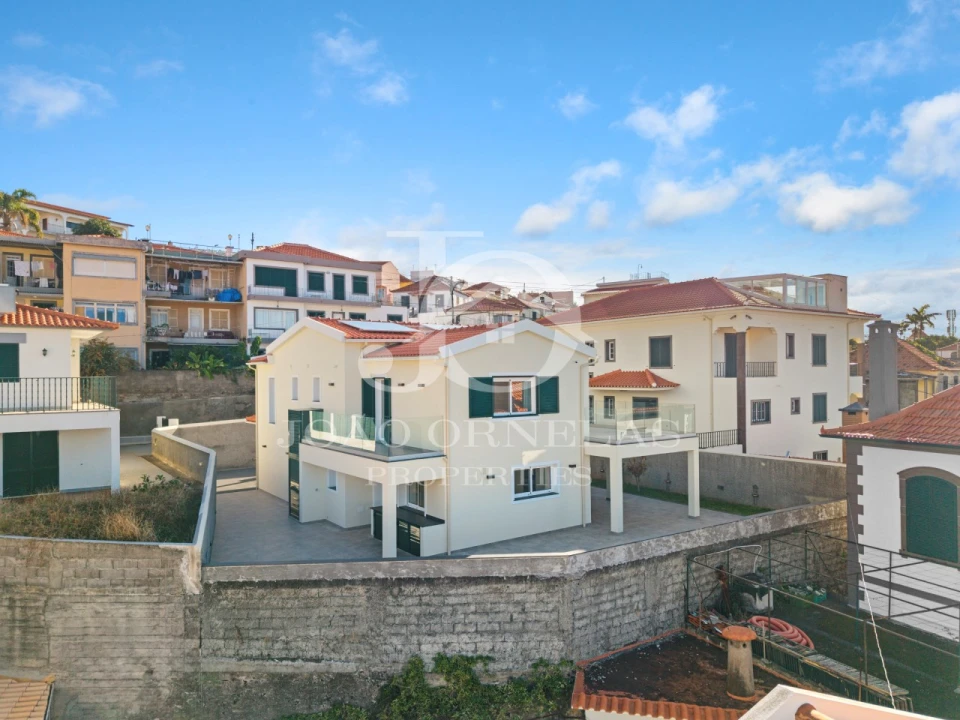 Moradia T4 para Venda em Funchal (Santa Maria Maior) Foto 52