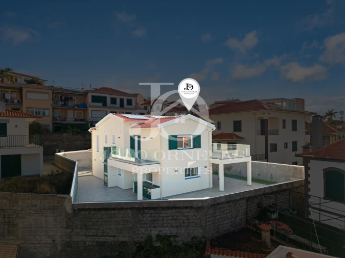 Moradia T4 para Venda em Funchal (Santa Maria Maior) Foto 3