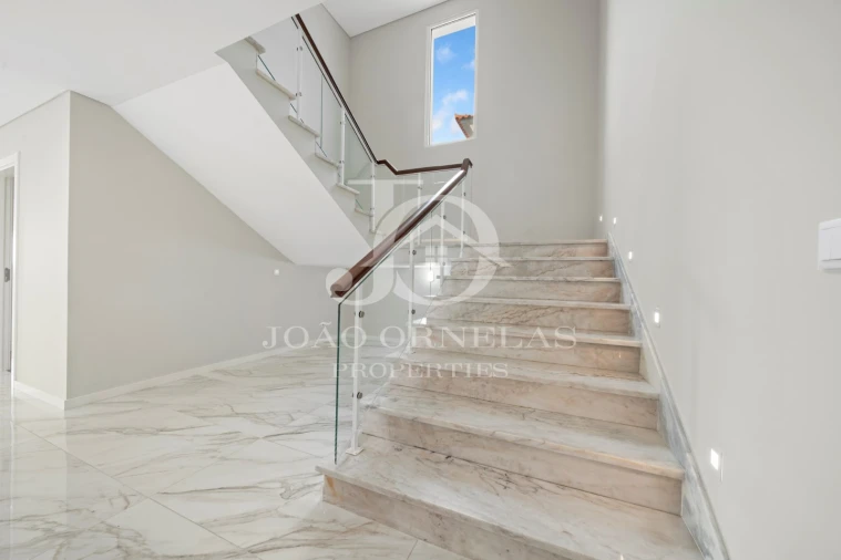 Moradia T4 para Venda em Funchal (Santa Maria Maior) Foto 15