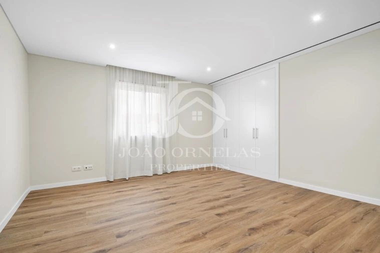 Moradia T4 para Venda em Funchal (Santa Maria Maior) Foto 18