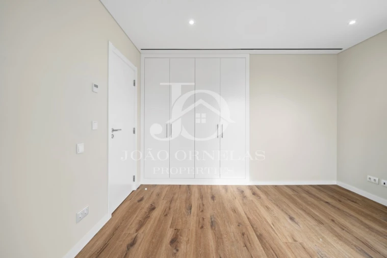 Moradia T4 para Venda em Funchal (Santa Maria Maior) Foto 23