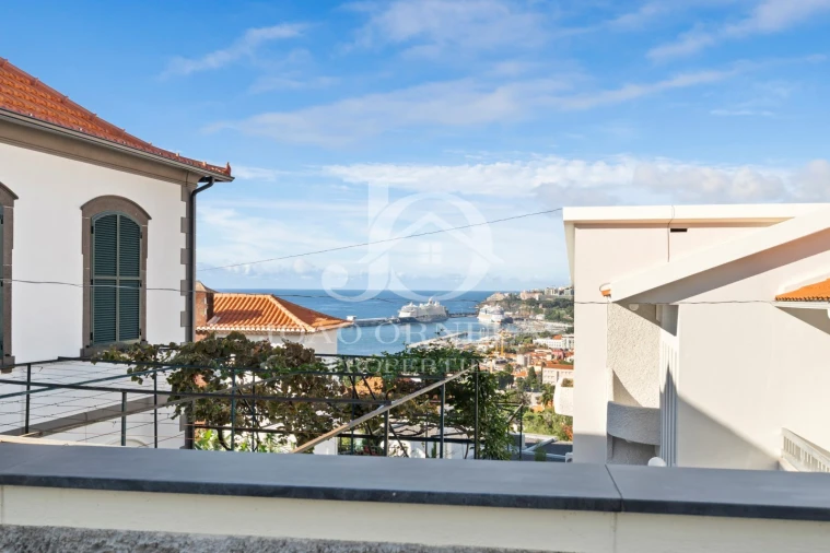 Moradia T4 para Venda em Funchal (Santa Maria Maior) Foto 38