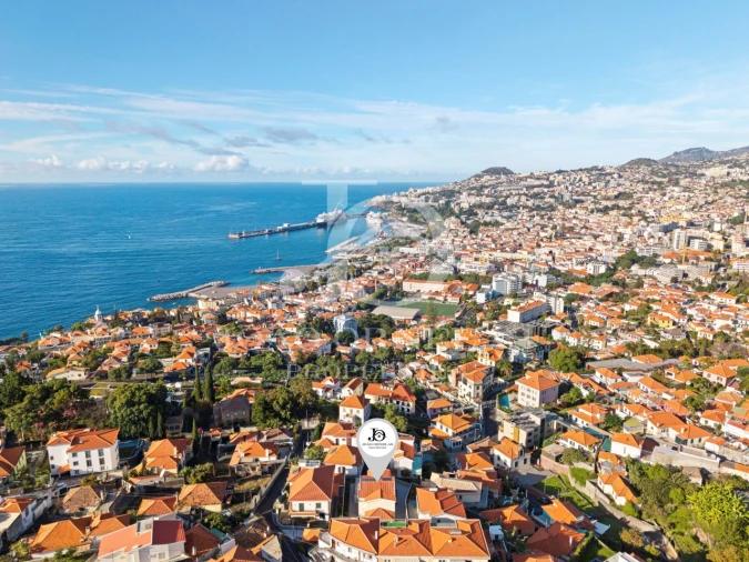 Moradia T4 para Venda em Funchal (Santa Maria Maior) Foto 47