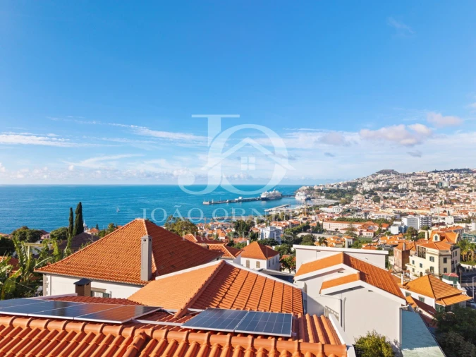 Moradia T4 para Venda em Funchal (Santa Maria Maior) Foto 53