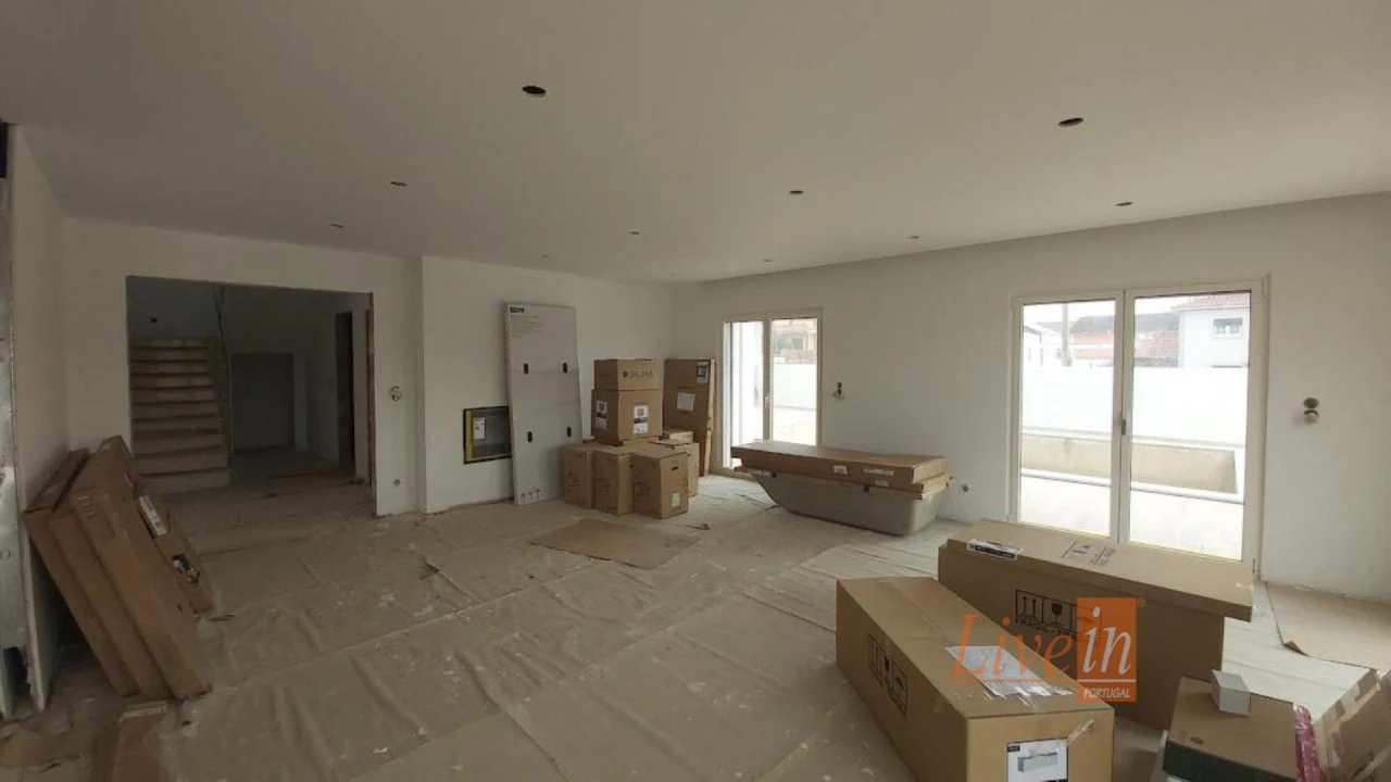 Moradia T6 para Venda em Ventosa Foto 7