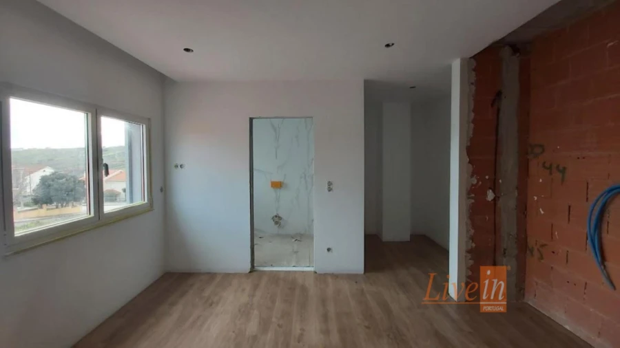 Moradia T6 para Venda em Ventosa Foto 26