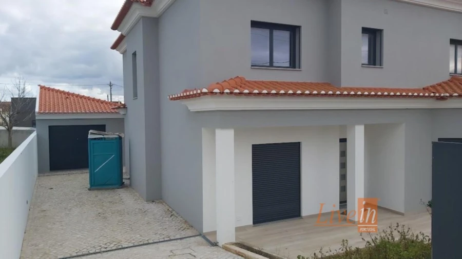 Moradia T6 para Venda em Ventosa Foto 39