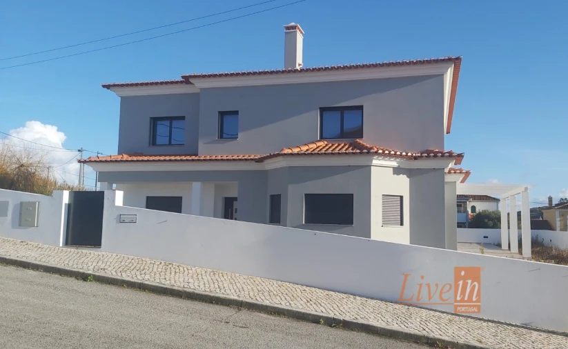 Moradia T6 para Venda em Ventosa Foto 3