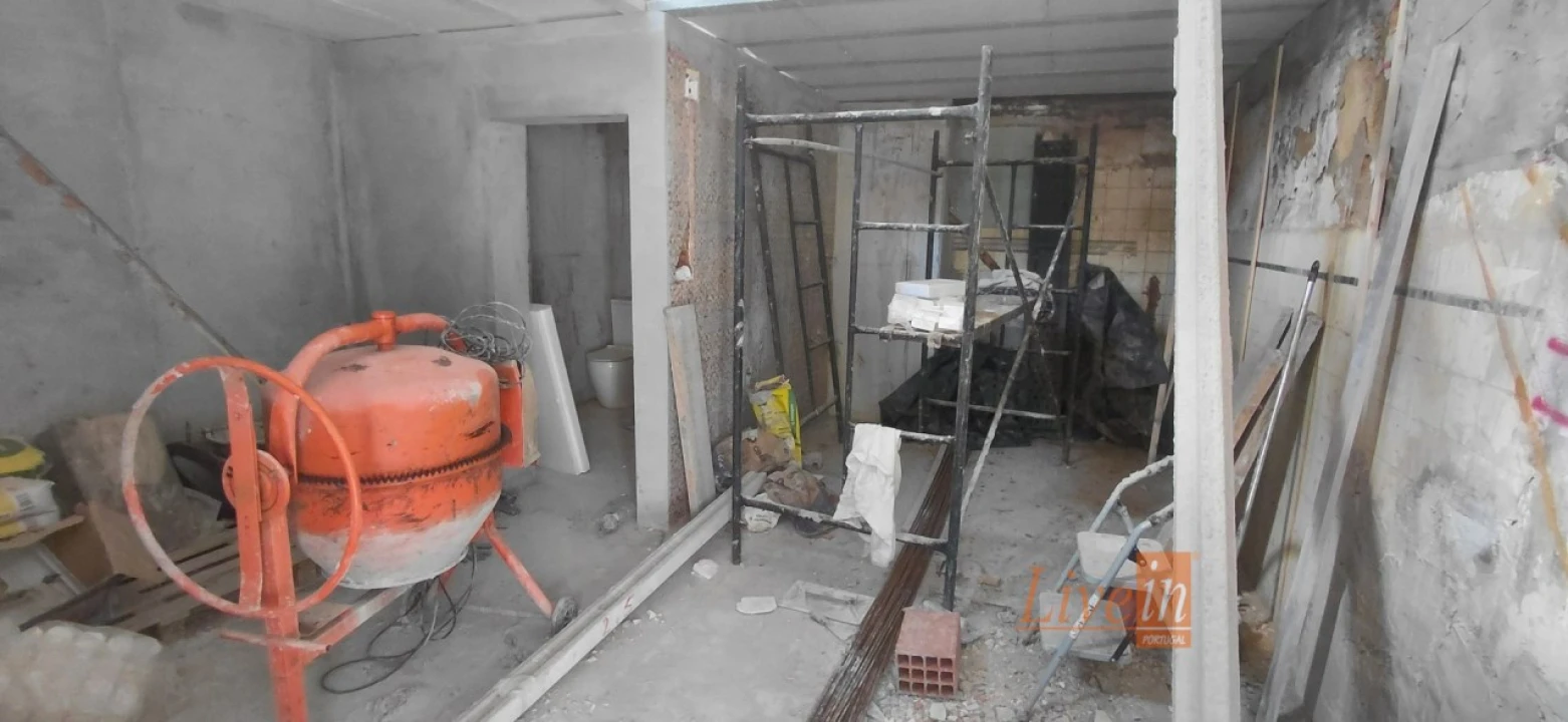 Moradia T2 para Venda em Carregado e Cadafais Foto 4