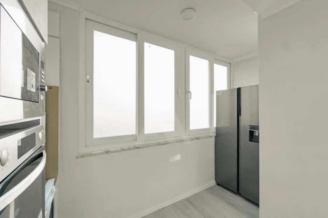 Apartamento T2 para Venda em Benfica Foto 6