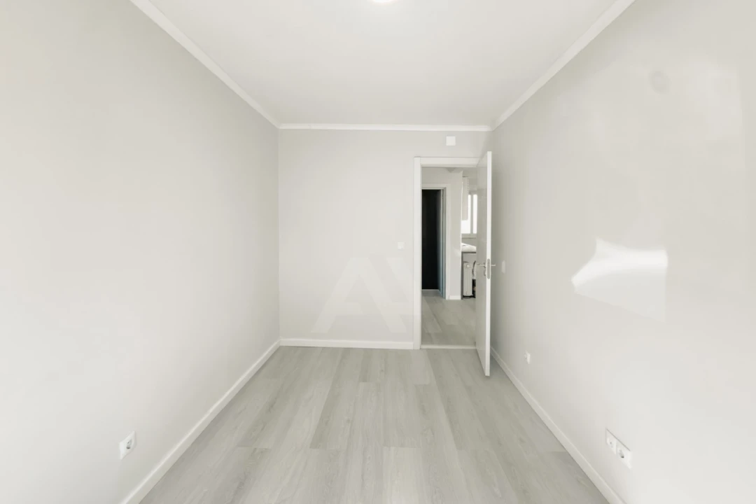 Apartamento T2 para Venda em Benfica Foto 8
