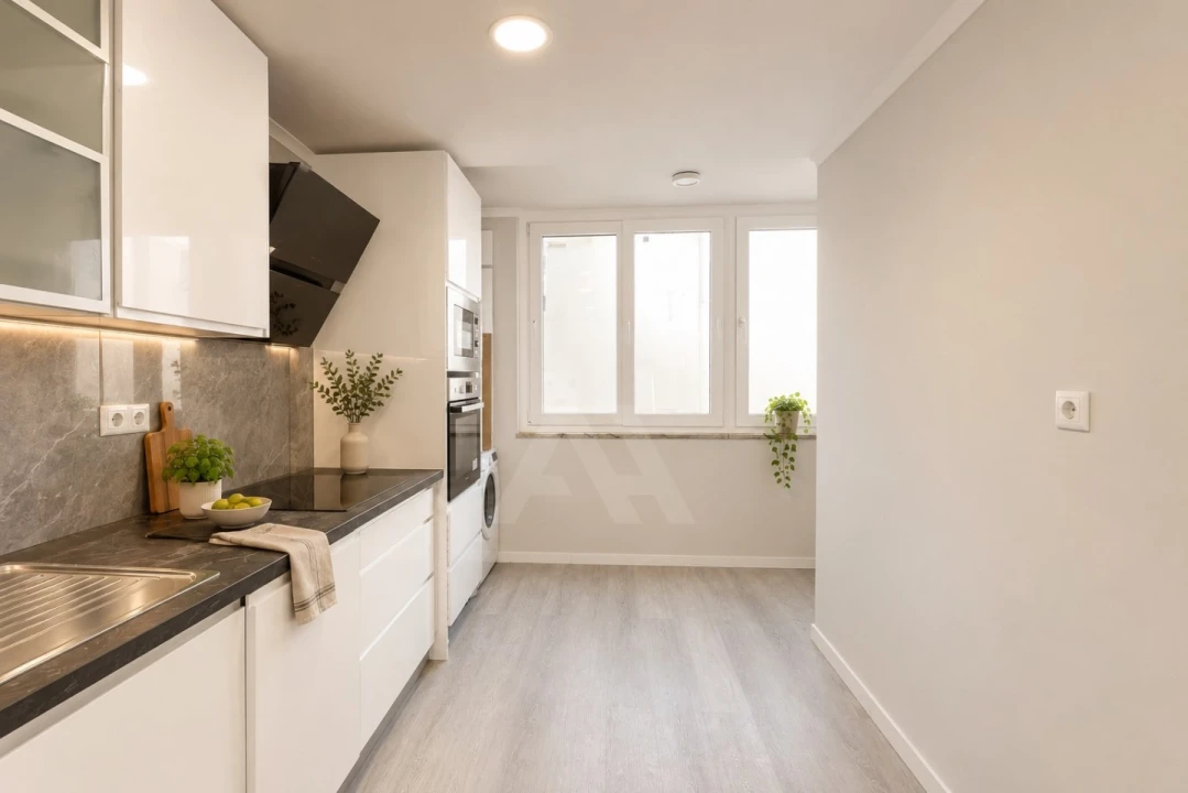 Apartamento T2 para Venda em Benfica Foto 7