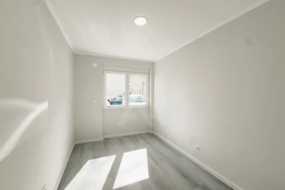 Apartamento T2 para Venda em Benfica