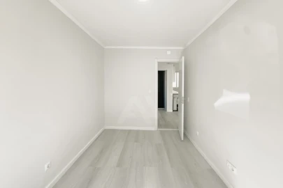 Apartamento T2 para Venda em Benfica