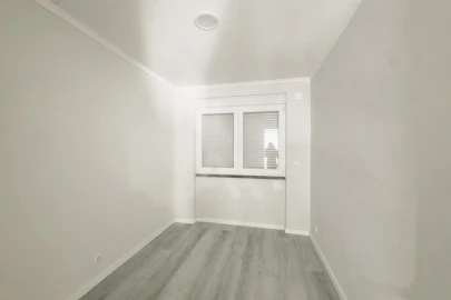 Apartamento T2 para Venda em Benfica