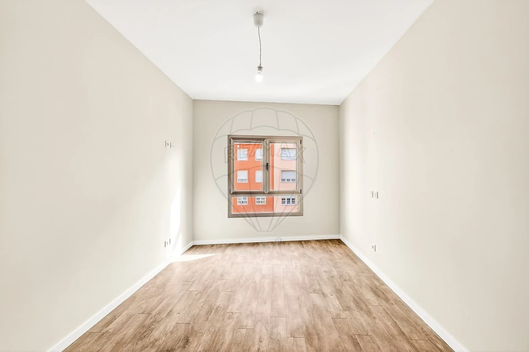 Apartamento T2 para Arrendamento em Odivelas Foto 19