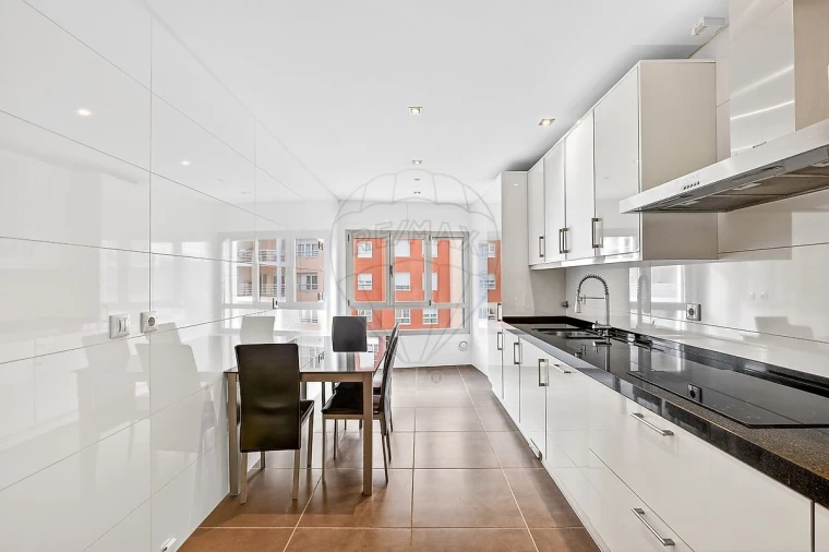 Apartamento T2 para Arrendamento em Odivelas Foto 2