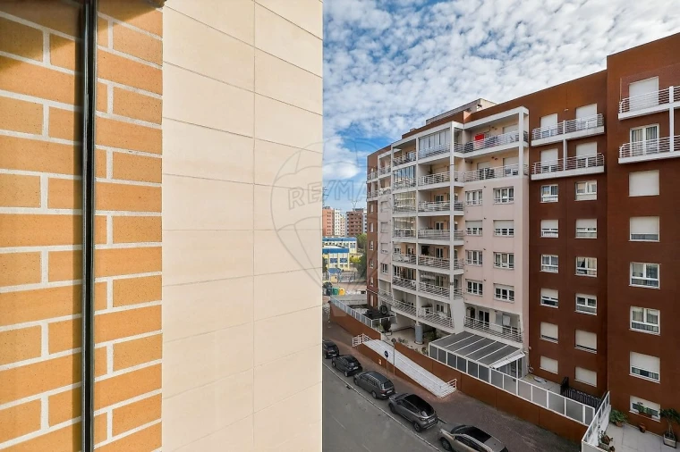Apartamento T2 para Arrendamento em Odivelas Foto 28