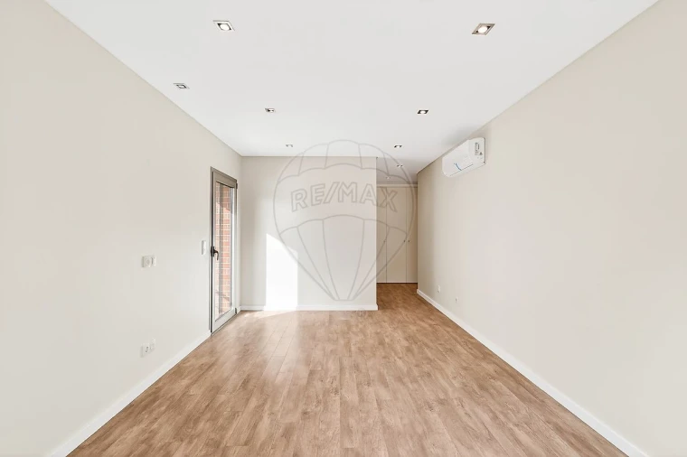 Apartamento T2 para Arrendamento em Odivelas Foto 20