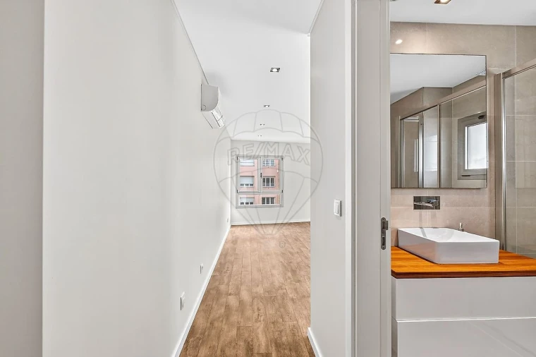 Apartamento T2 para Arrendamento em Odivelas Foto 17