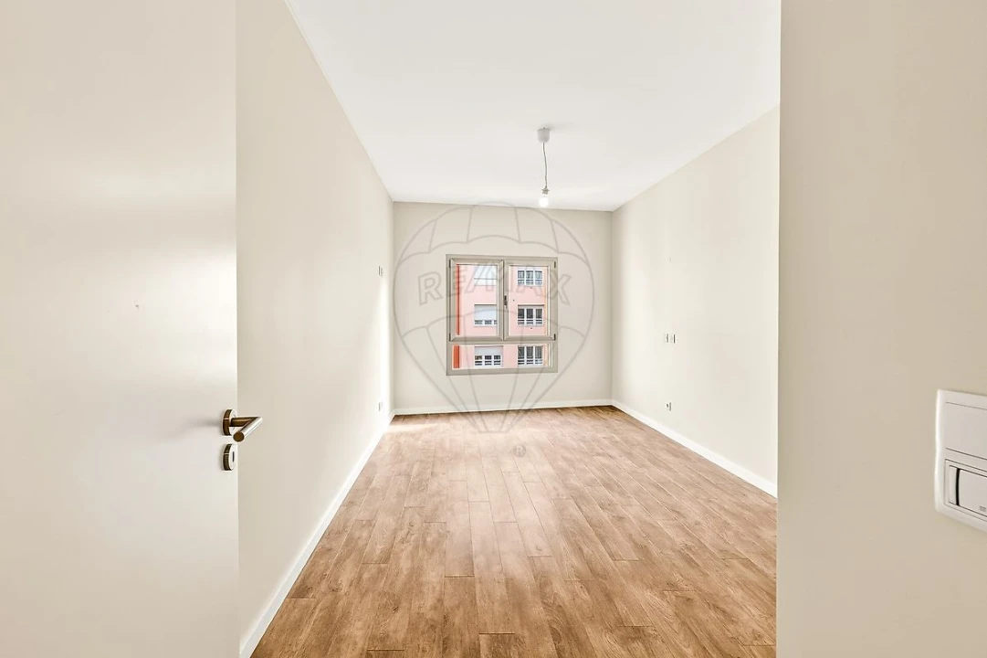 Apartamento T2 para Arrendamento em Odivelas Foto 18