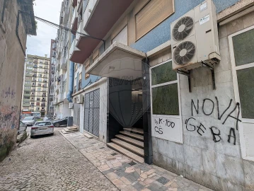 Apartamento T3 para Venda em Agualva e Mira-Sintra