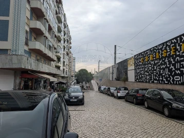 Apartamento T3 para Venda em Agualva e Mira-Sintra