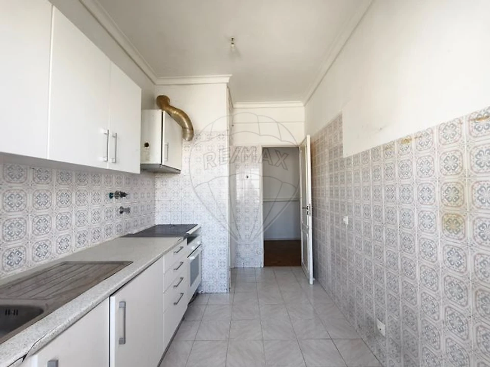 Apartamento T3 para Venda em Agualva e Mira-Sintra Foto 7