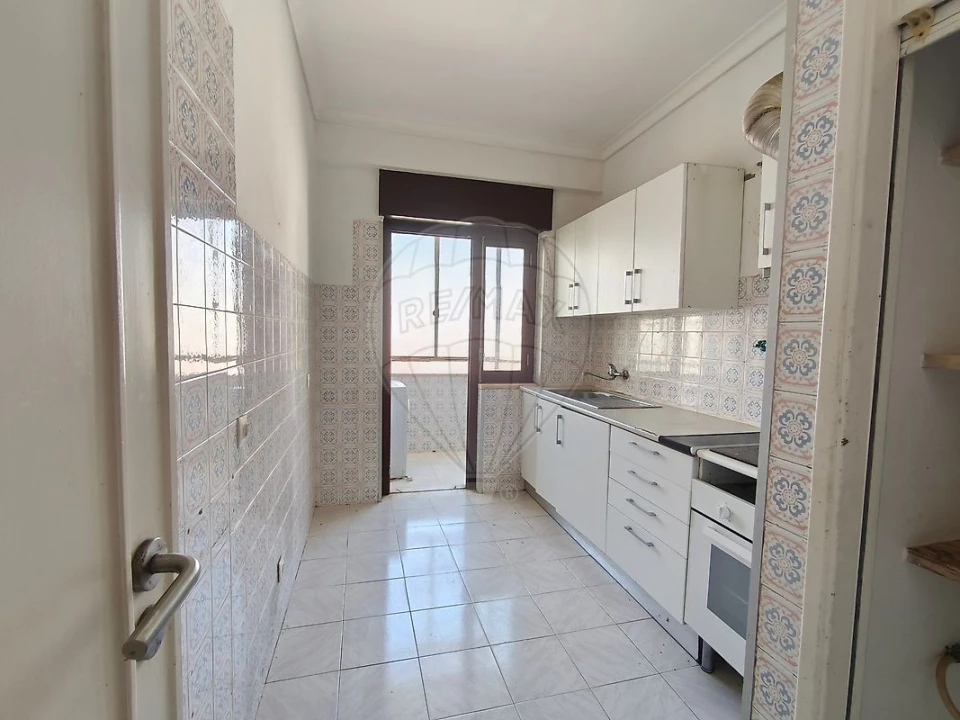 Apartamento T3 para Venda em Agualva e Mira-Sintra Foto 4