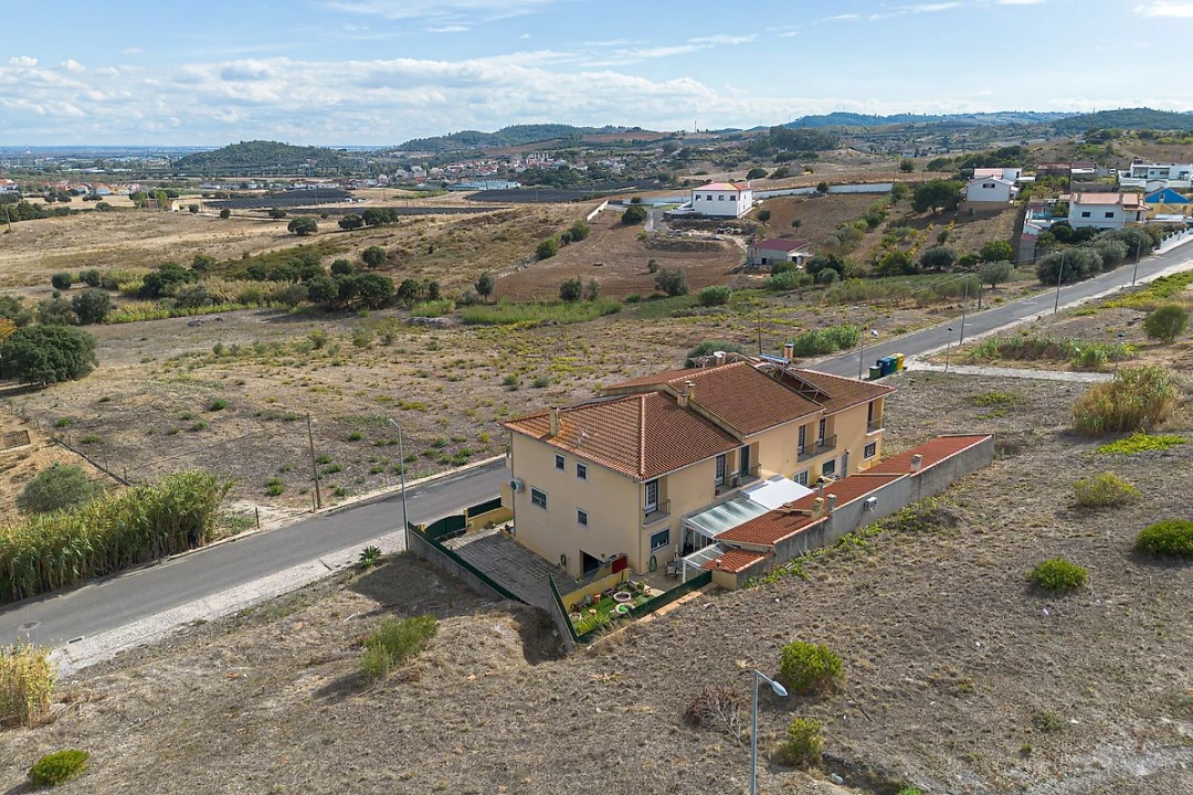 Moradia T5 para Venda em Alenquer (Santo Estêvão e Triana) Foto 35