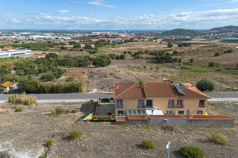 Moradia T5 para Venda em Alenquer (Santo Estêvão e Triana) Foto 36