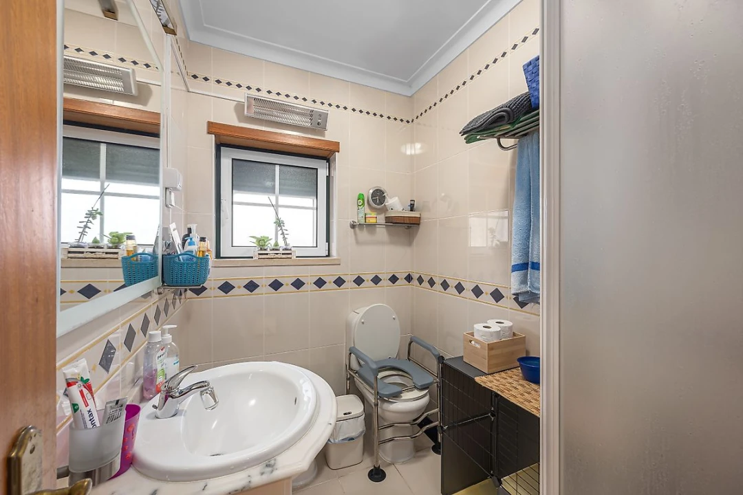 Moradia T5 para Venda em Alenquer (Santo Estêvão e Triana) Foto 7