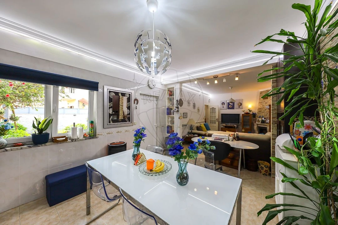 Moradia T4 para Venda em Alenquer (Santo Estêvão e Triana) Foto 4