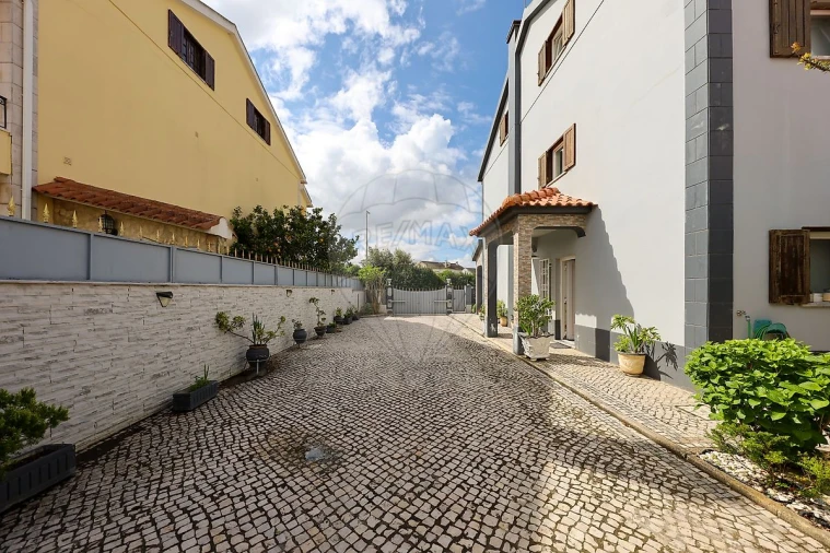 Moradia T4 para Venda em Alenquer (Santo Estêvão e Triana) Foto 38