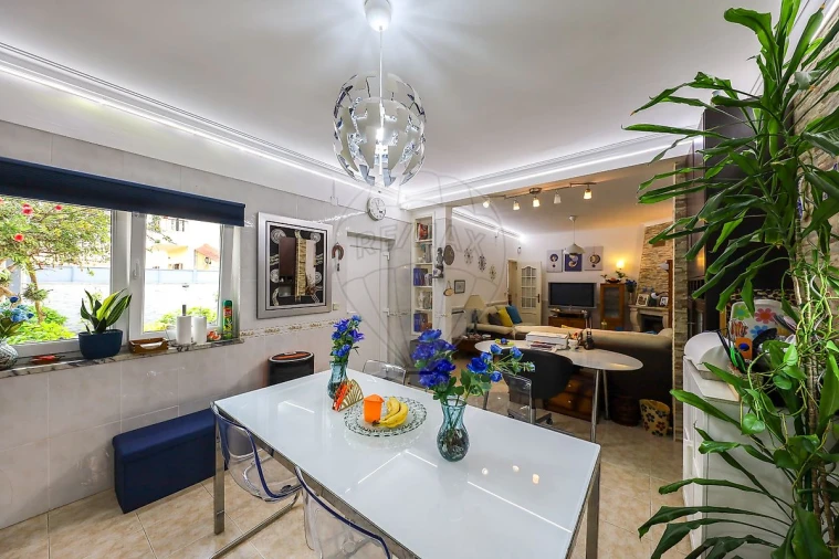 Moradia T4 para Venda em Alenquer (Santo Estêvão e Triana) Foto 4