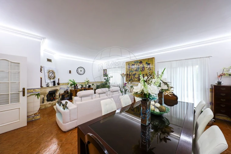 Moradia T4 para Venda em Alenquer (Santo Estêvão e Triana) Foto 9