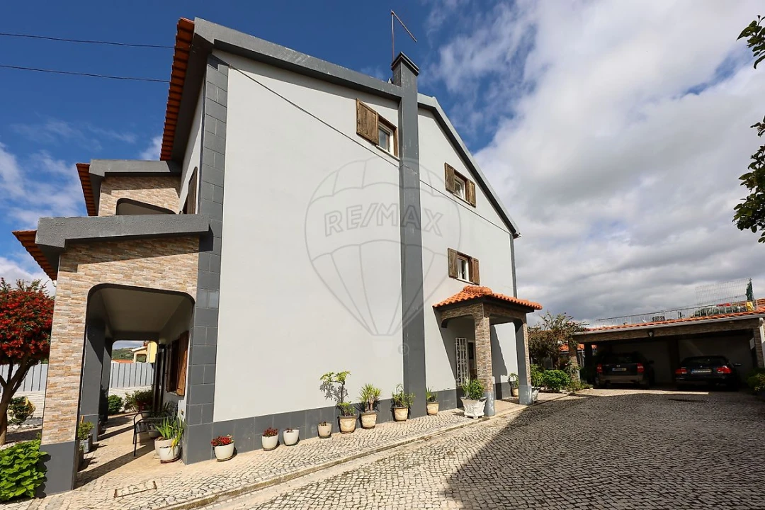 Moradia T4 para Venda em Alenquer (Santo Estêvão e Triana) Foto 40