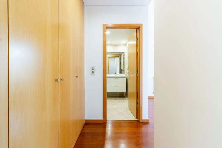 Apartamento T5 para Venda em Paranhos Foto 36