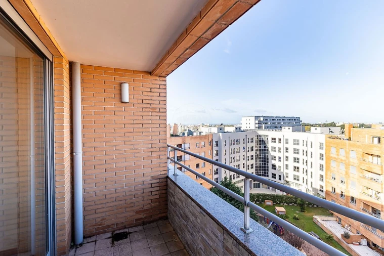 Apartamento T5 para Venda em Paranhos Foto 22