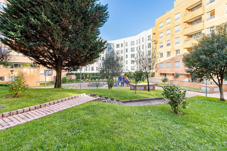 Apartamento T5 para Venda em Paranhos Foto 46