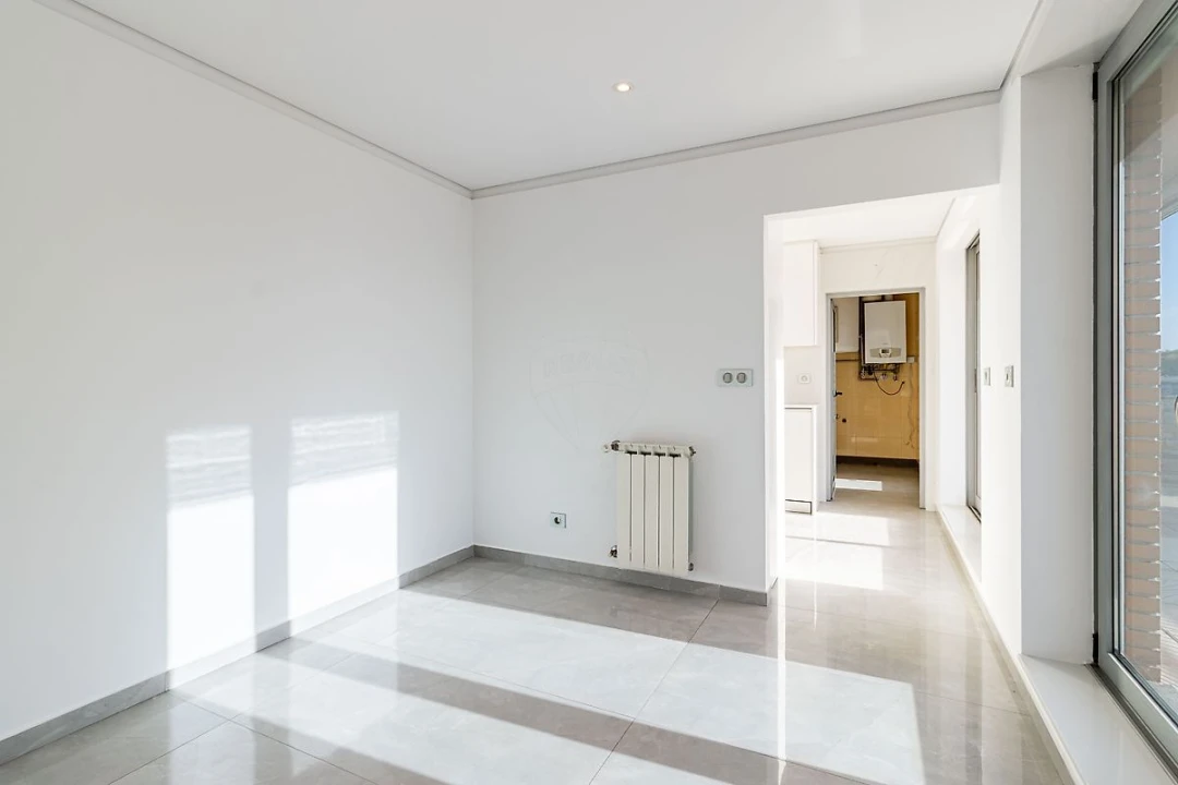 Apartamento T5 para Venda em Paranhos Foto 10