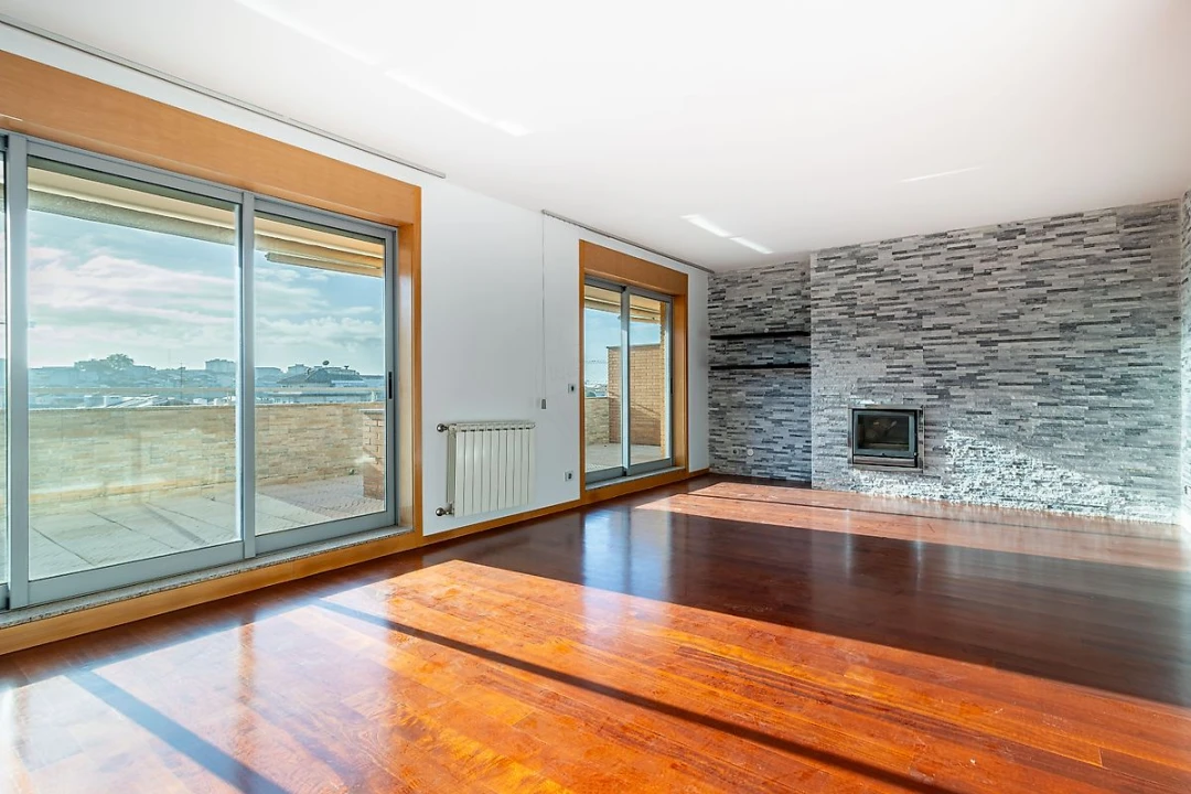 Apartamento T5 para Venda em Paranhos Foto 7